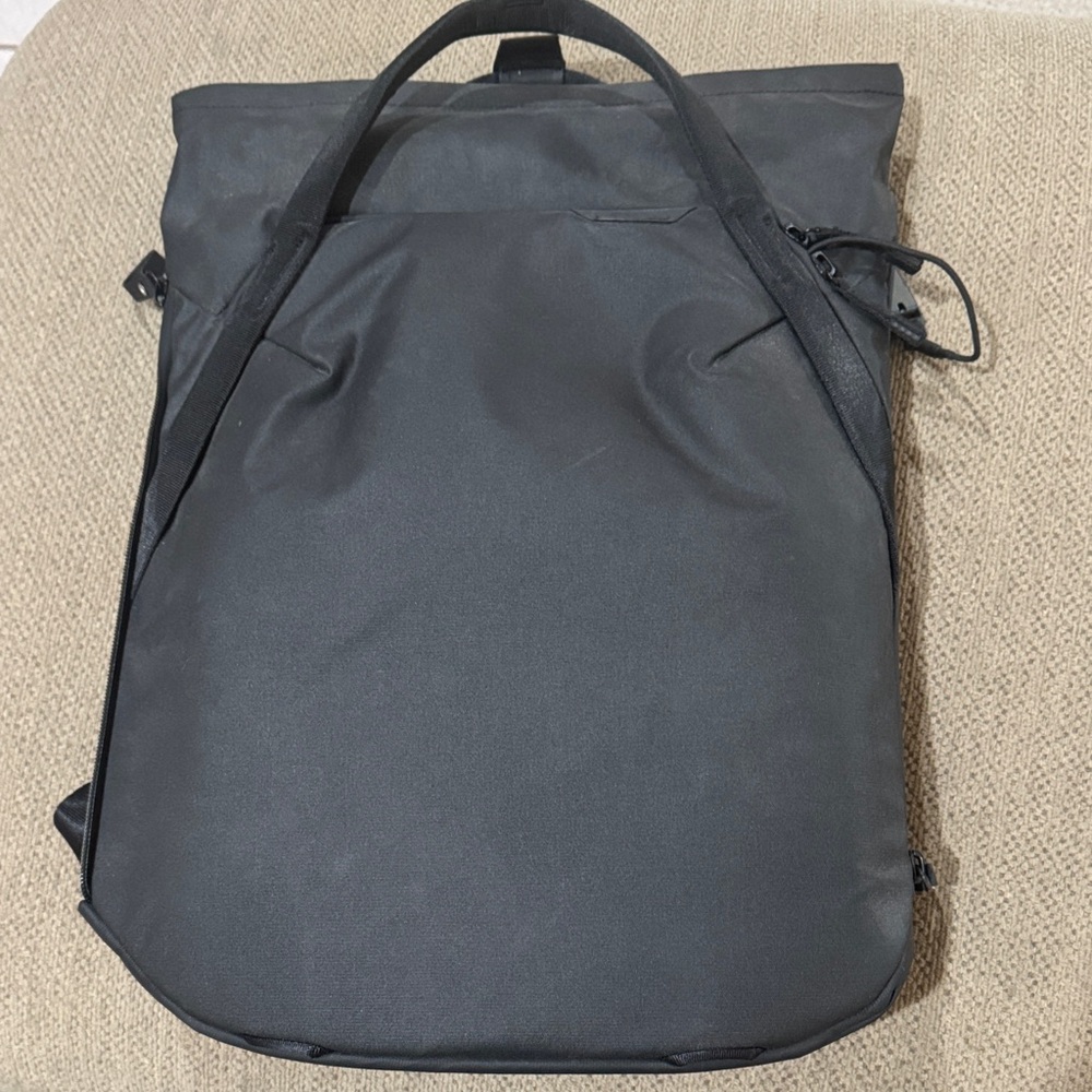 Sleek Charcoal Men's Backpack